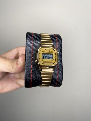 CASIO MINI DOURADO